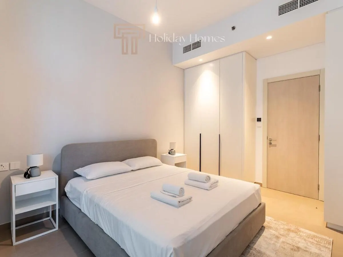 Apartment Fully Furnished Elegant 2 Bedroom Apartment-Jvc Dubai