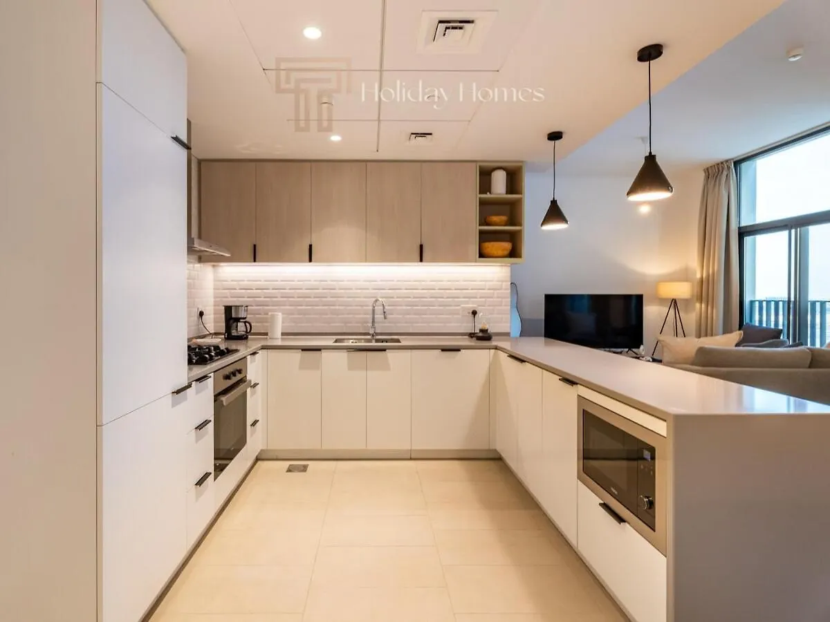 Fully Furnished Elegant 2 Bedroom Apartment-Jvc Dubai
